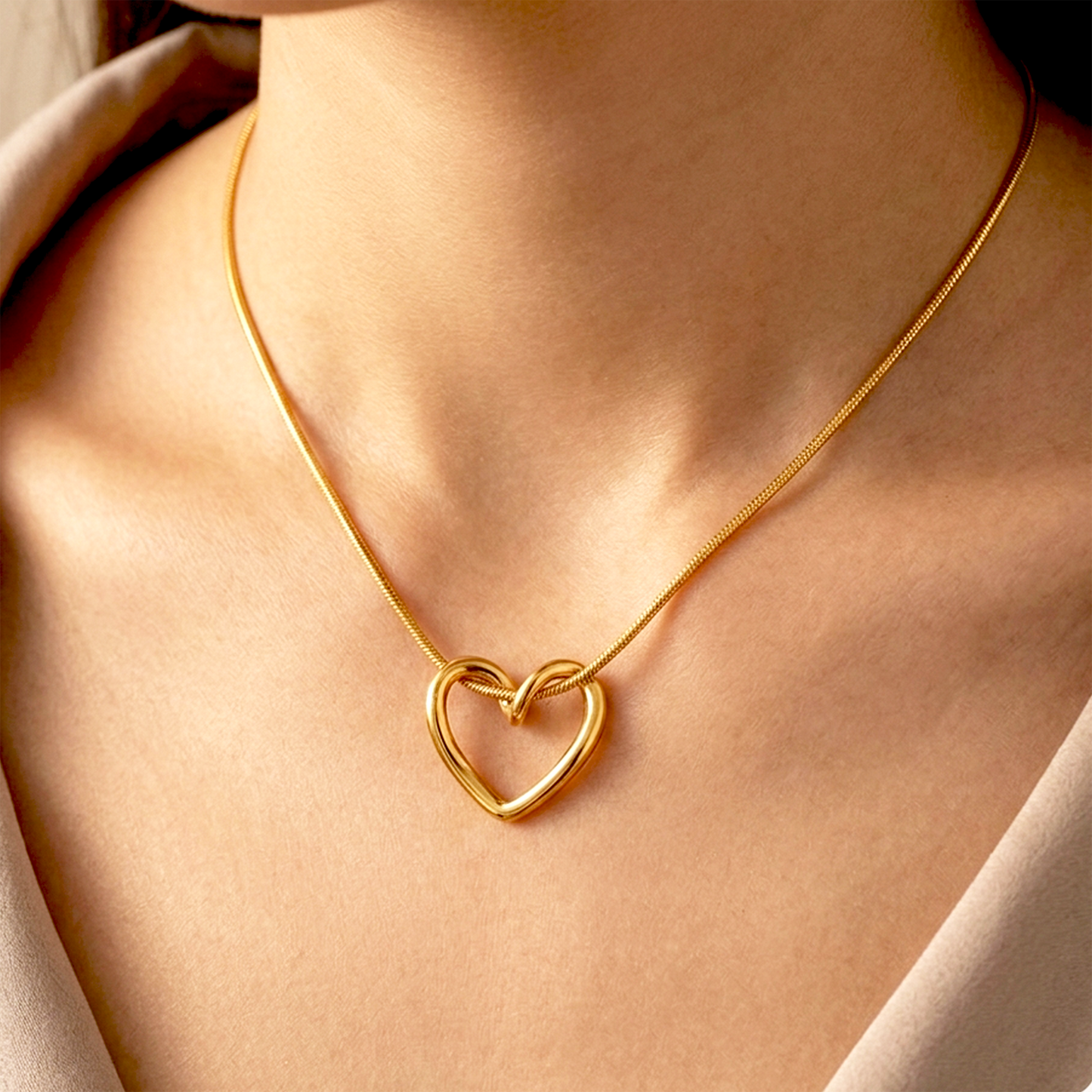 Radiant Gold Heart Necklace: Tarnish-Free Elegance for Everyday Wear