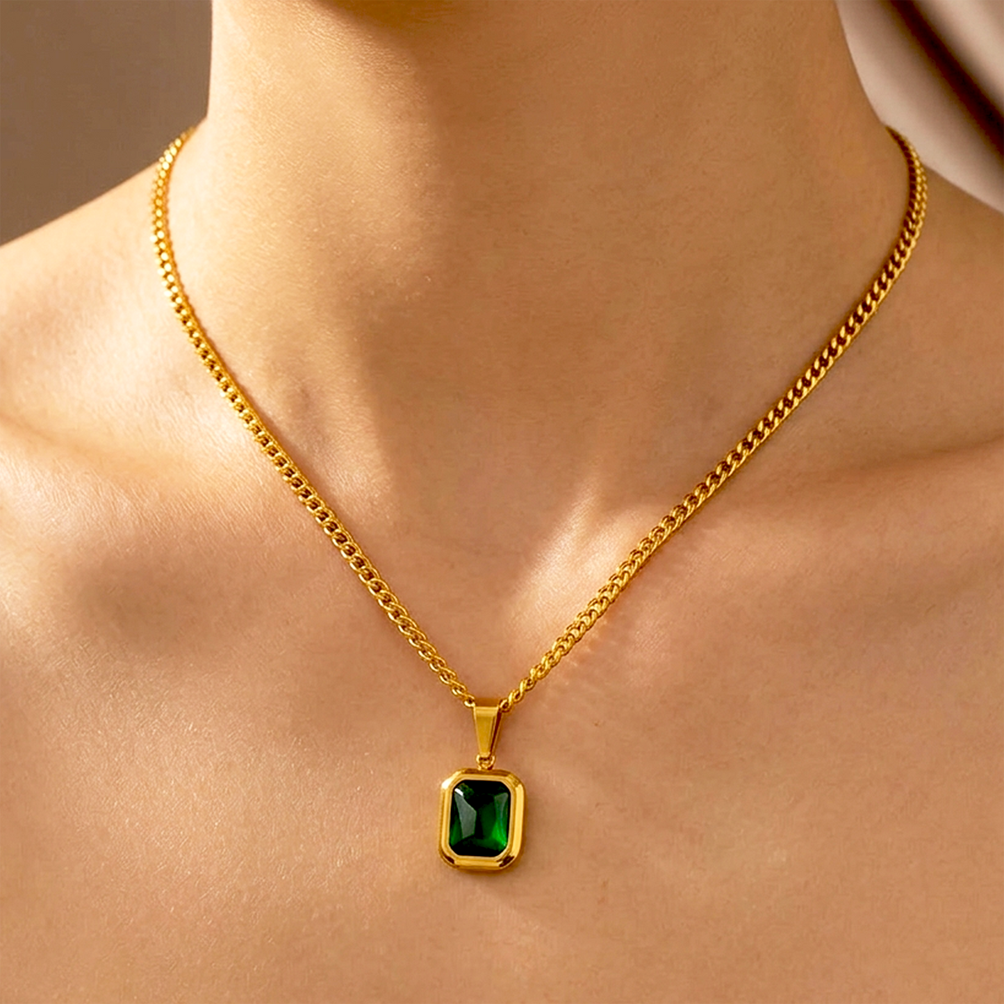 Vintage Emerald Green Pendant Golden Curb Necklace | Anti-Tarnish Stainless Steel