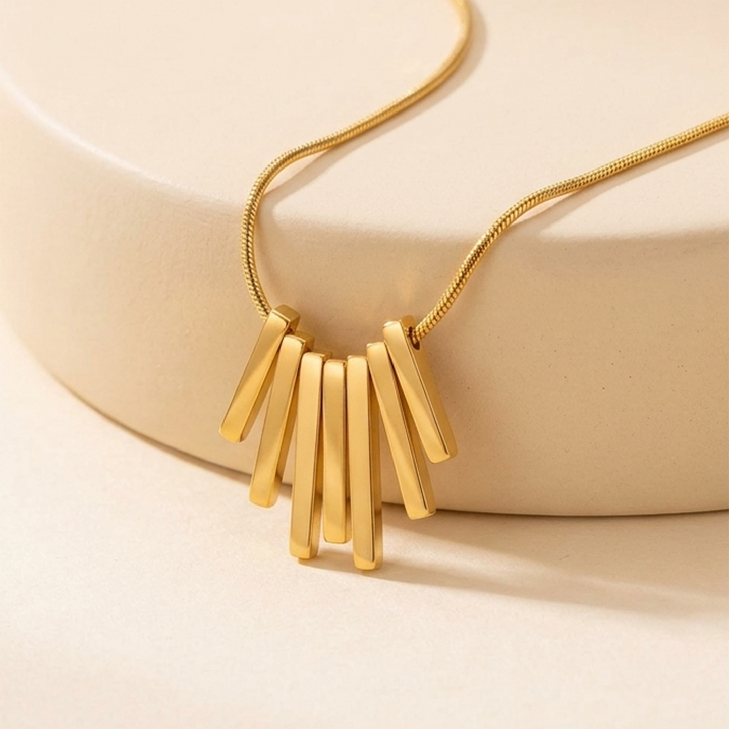 The Contour Fringe Necklace