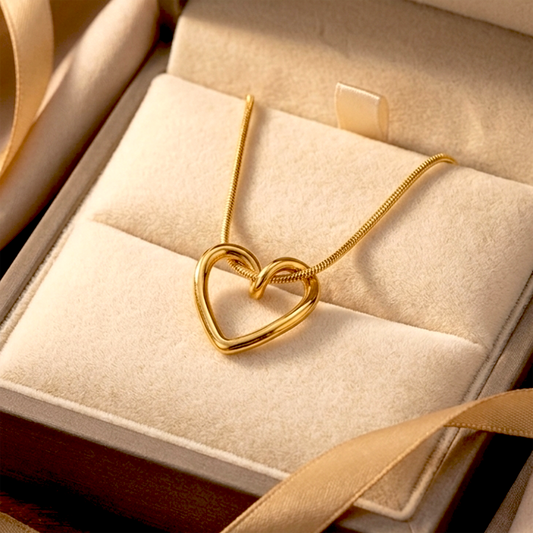 Radiant Gold Heart Necklace: Tarnish-Free Elegance for Everyday Wear