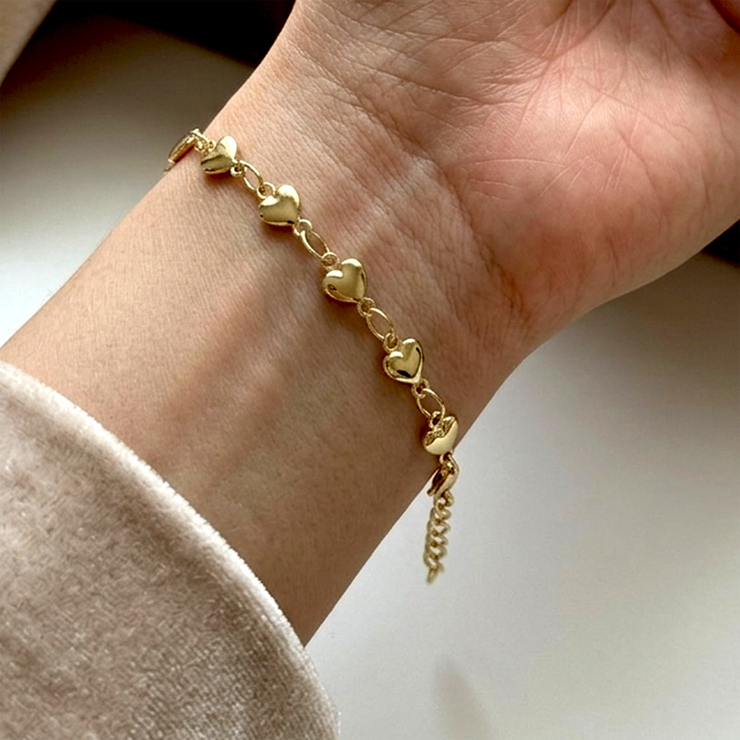 Dainty Gold Heart Chain Bracelet – Adjustable Love Charm Bracelet